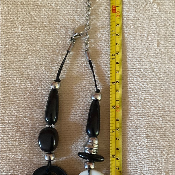 Chico’s Elegant Black and White Necklace - Picture 10 of 12